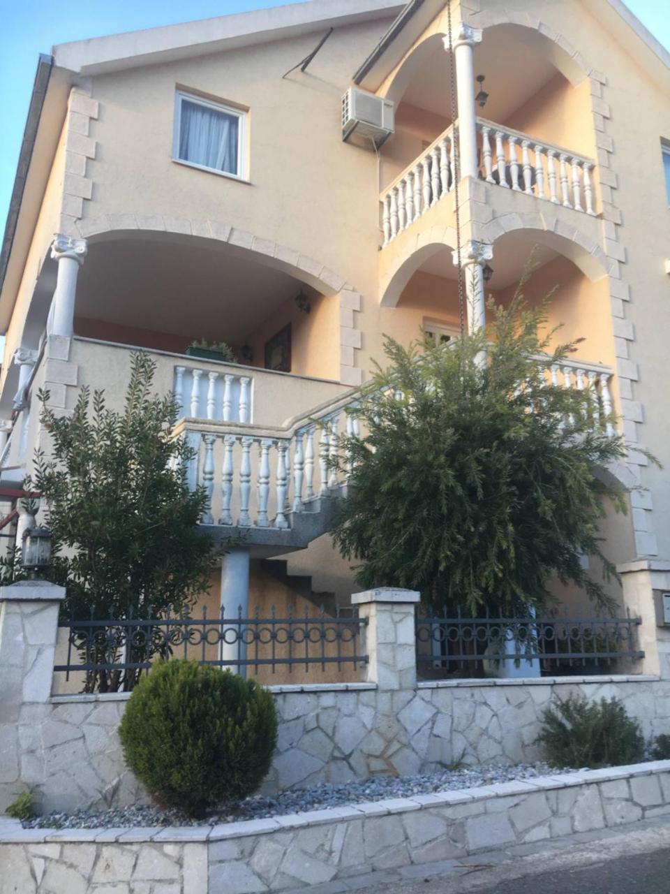 Kairos Rooms Tivat Exterior photo